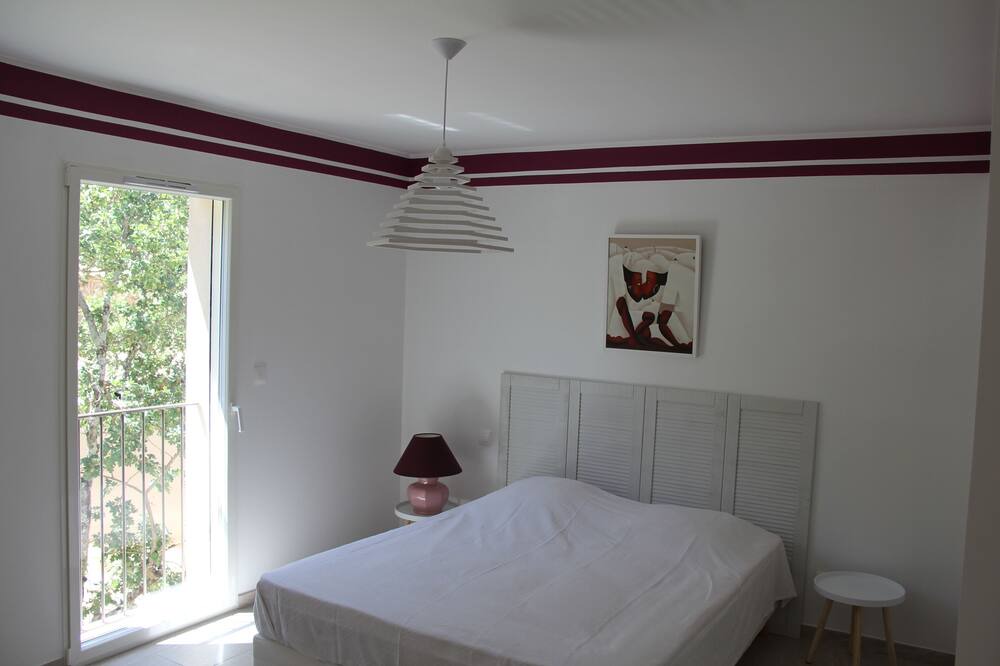 Photo of Bedroom in La Roque-sur-Pernes