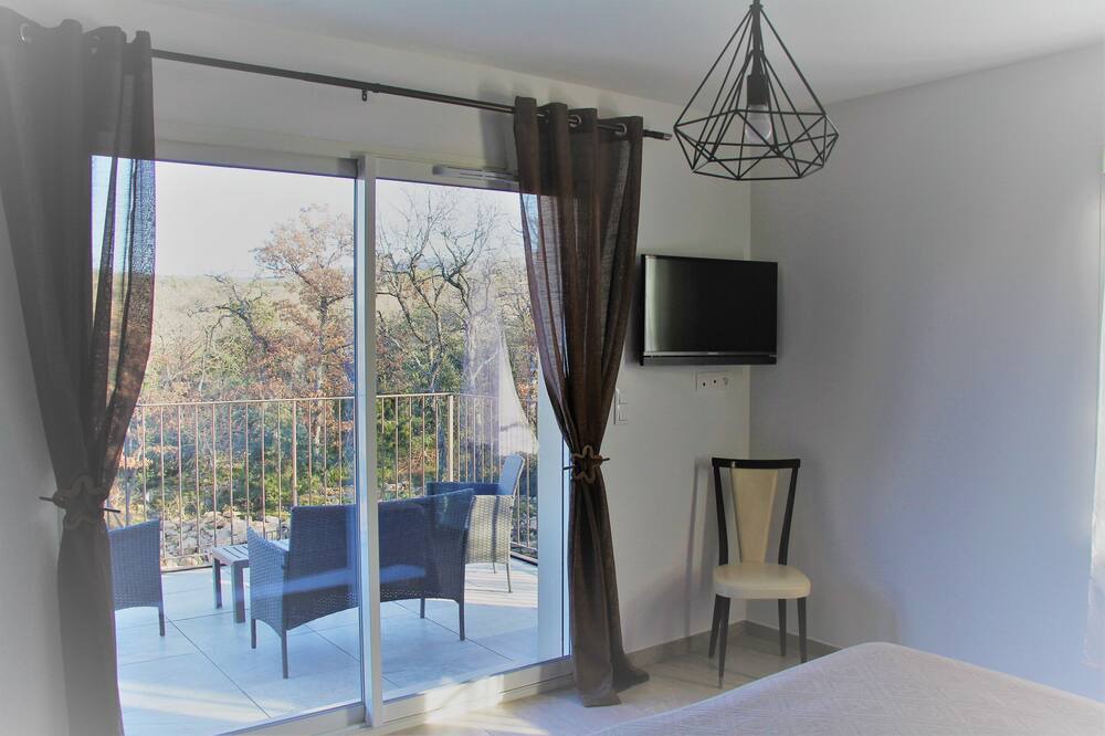 Photo of Bedroom in La Roque-sur-Pernes