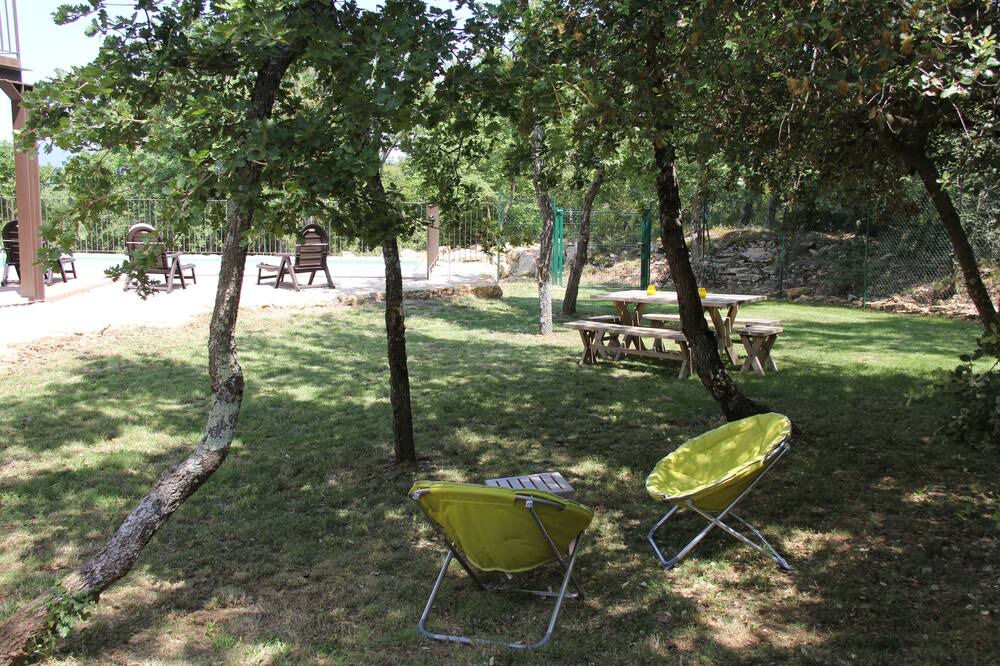 Photo of Outdoor in La Roque-sur-Pernes