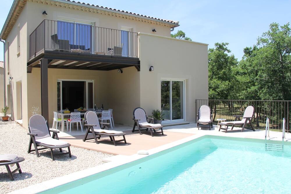 Photo of Outdoor in La Roque-sur-Pernes