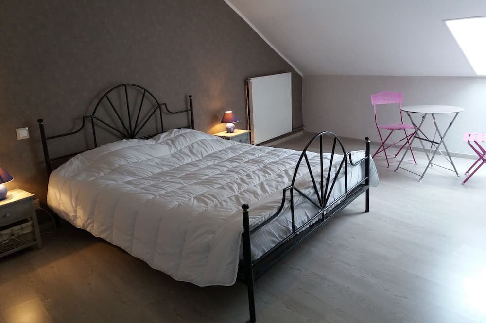 Photo of Bedroom in Saint-Julien-en-Beauchene