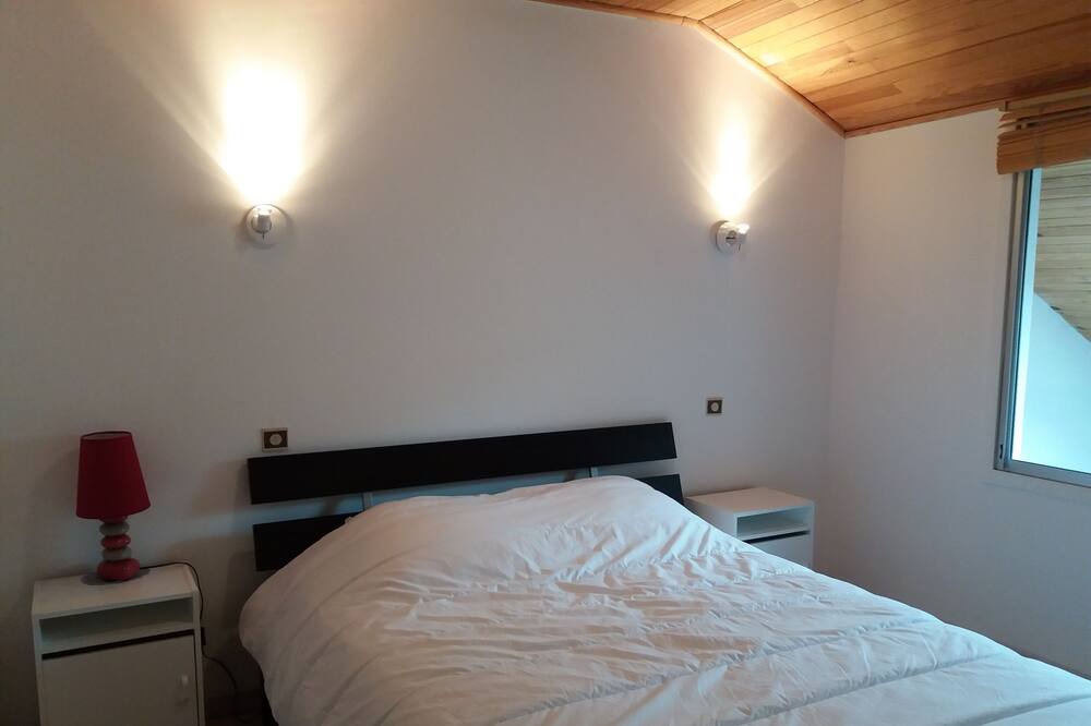 Photo of Bedroom in Saint-Julien-en-Beauchene