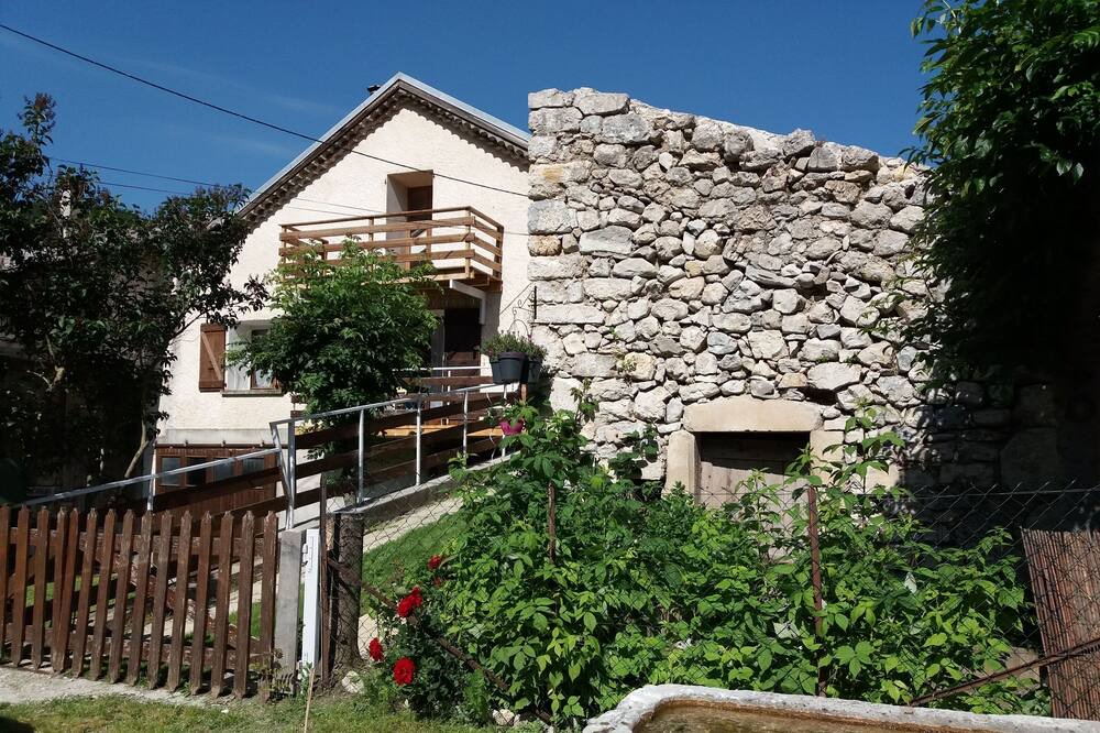 Photo of Outdoor in Saint-Julien-en-Beauchene