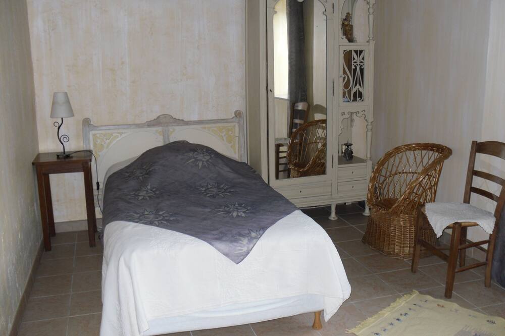 Photo of Bedroom in Jailly