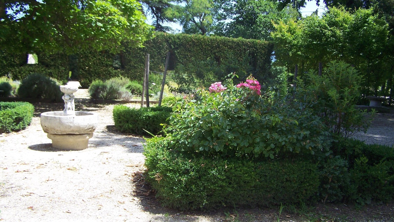 Photo of Outdoor in Charols