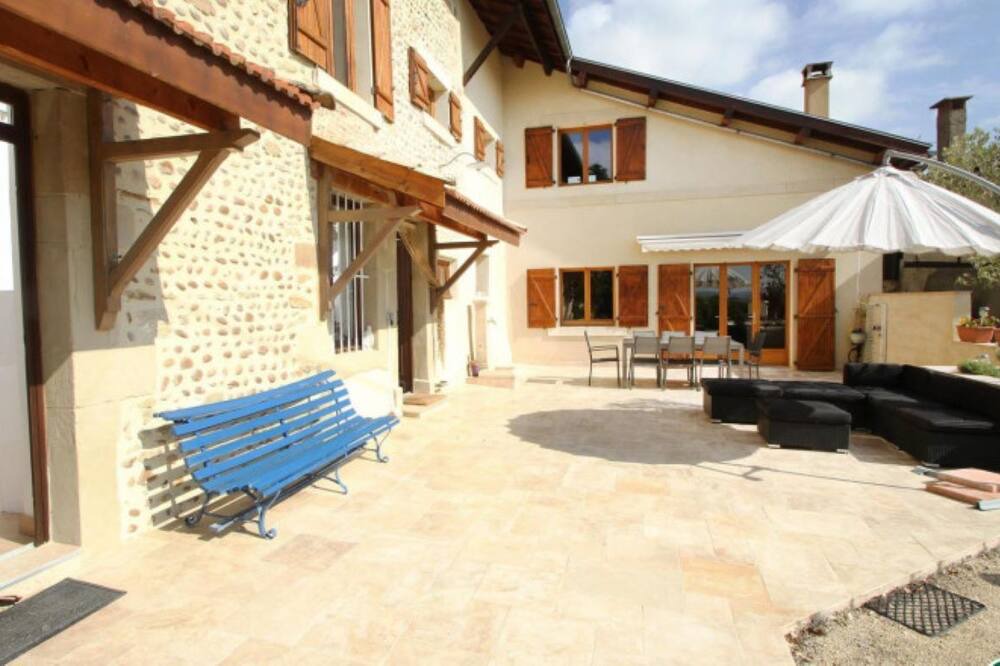 Photo of Outdoor in Montmiral