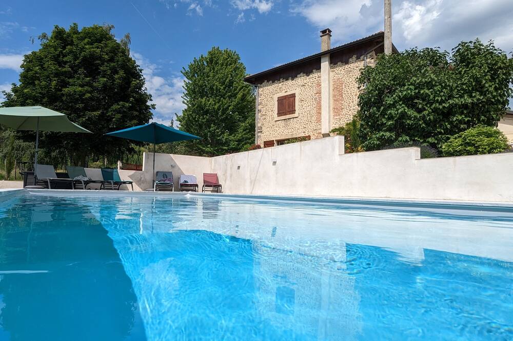 Photo of Outdoor in Montmiral
