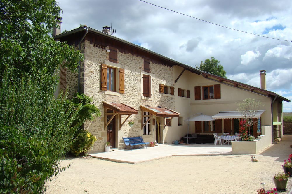 Photo of Outdoor in Montmiral