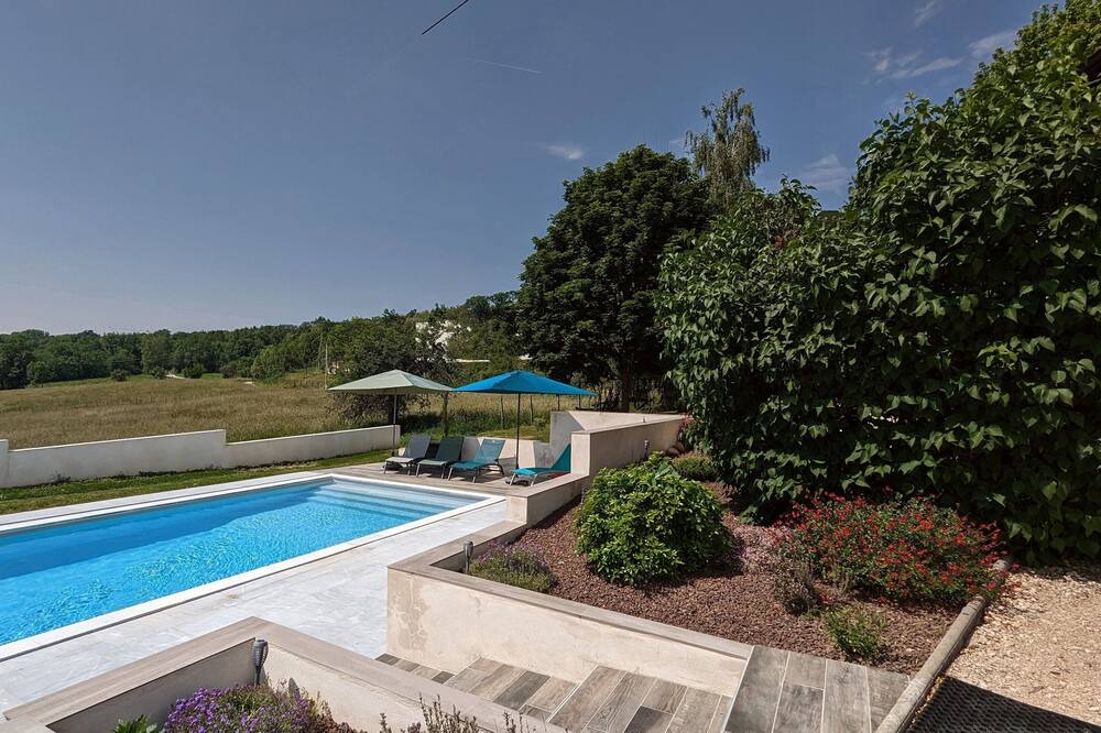 Photo of Outdoor in Montmiral