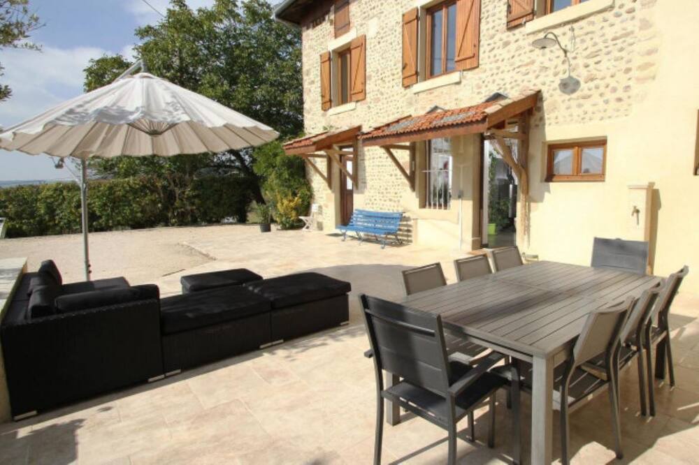 Photo of Outdoor in Montmiral