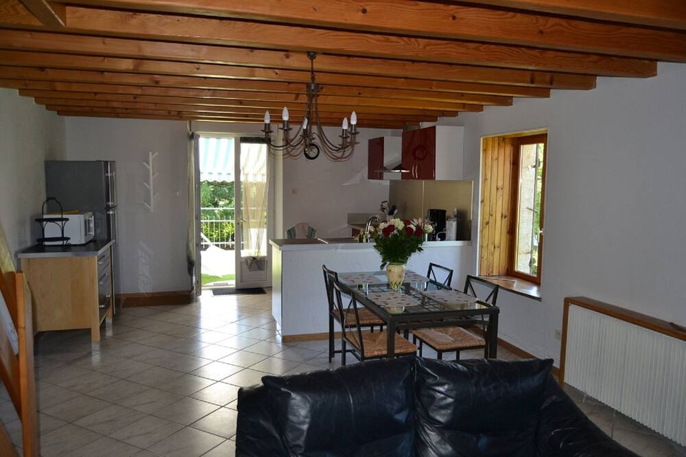Photo of Livingroom in Jouhe