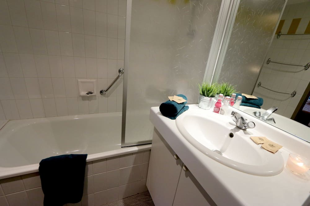 Photo of Bathroom in Meyras