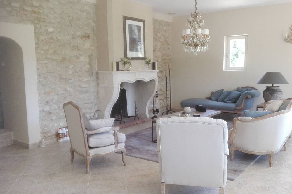 Photo of Livingroom in Cairanne