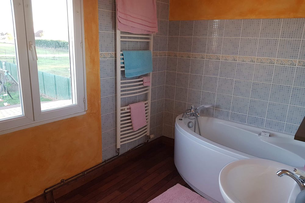 Photo of Bathroom in Losne