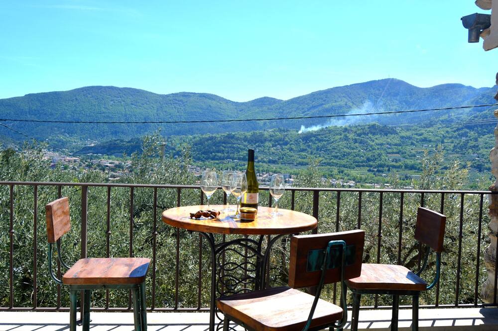 Photo of Patio Balcony in Nyons