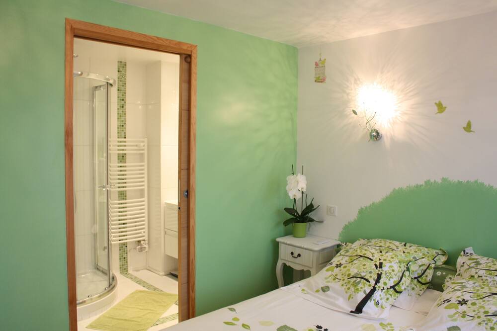 Photo of Bedroom in Chatillon
