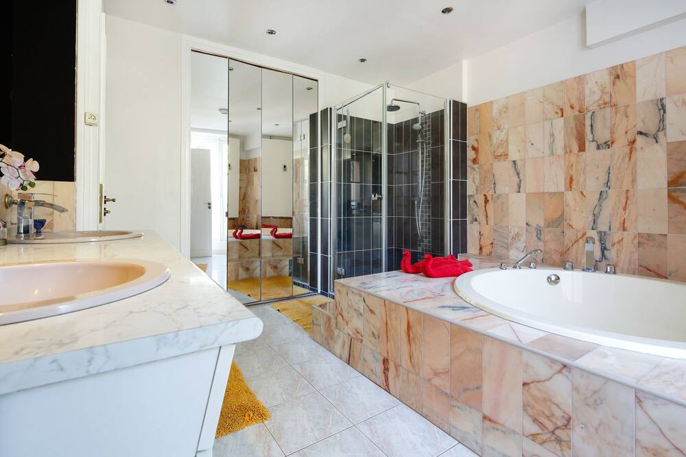 Photo of Bathroom in Rochefort-en-Yvelines