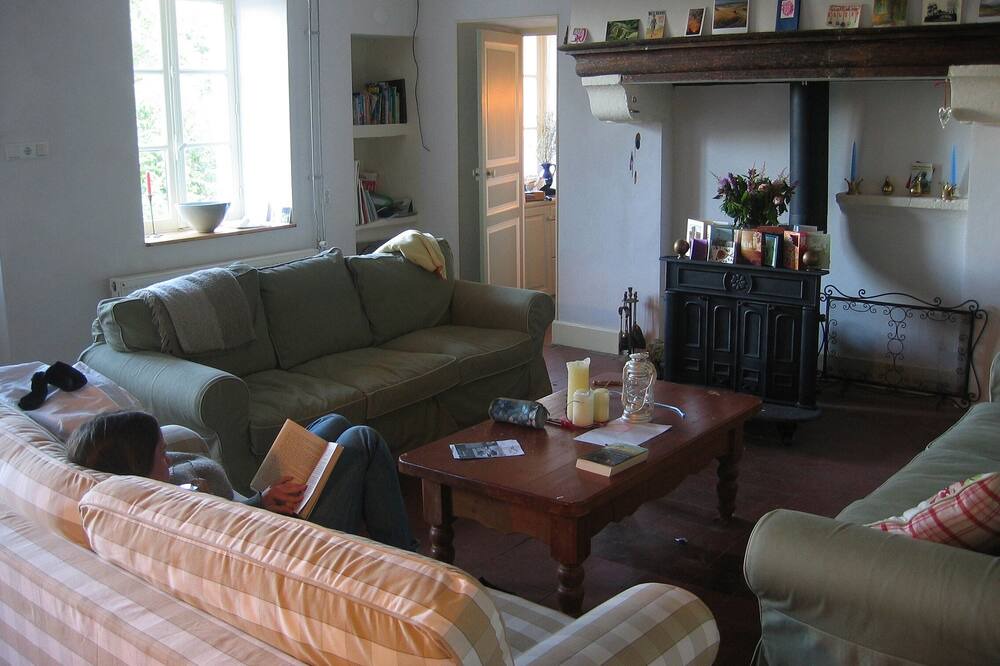 Photo of Bedroom in Roussillon-en-Morvan