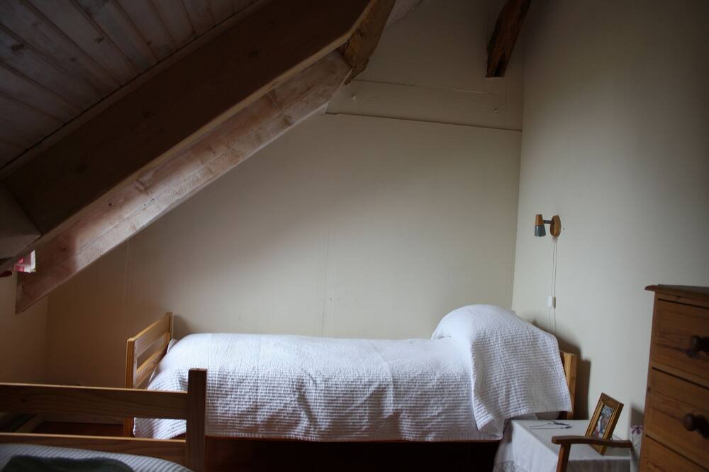 Photo of Bedroom in Roussillon-en-Morvan