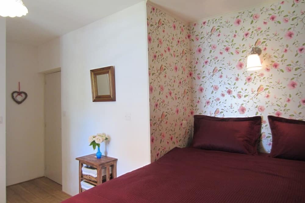 Photo of Bedroom in Sailly