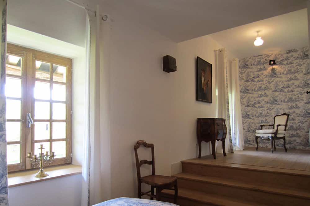 Photo of Bedroom in Sailly