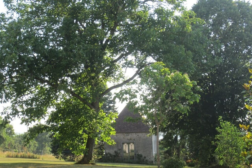 Photo of Outdoor in Sailly