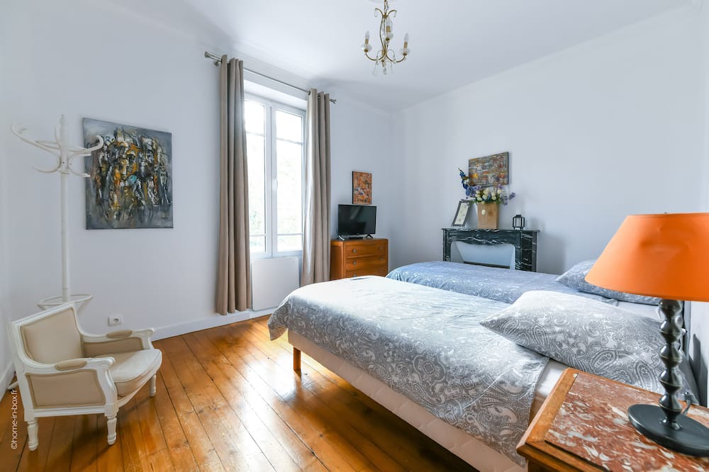 Photo of Bedroom in Champrosay