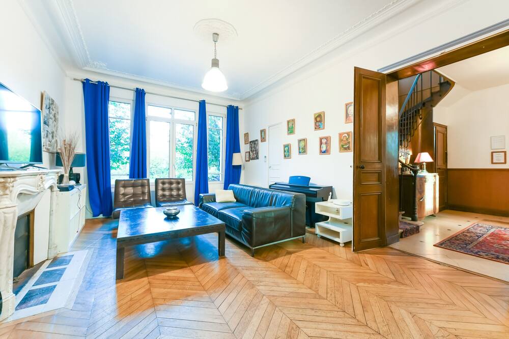Photo of Livingroom in Champrosay