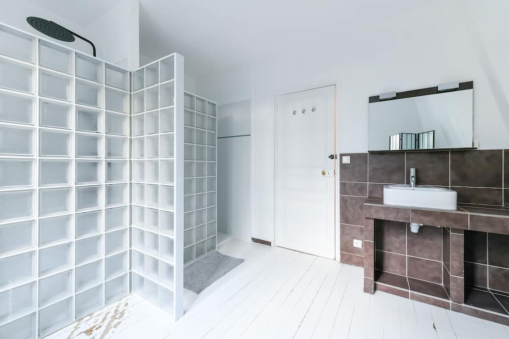Photo of Bathroom in Champrosay