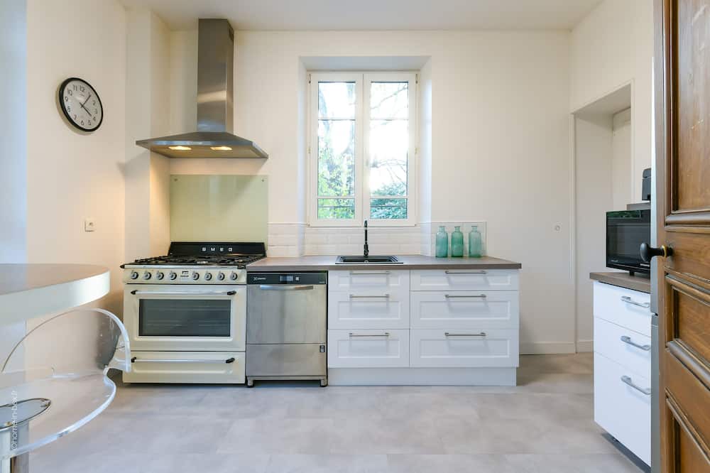 Photo of Kitchen in Champrosay
