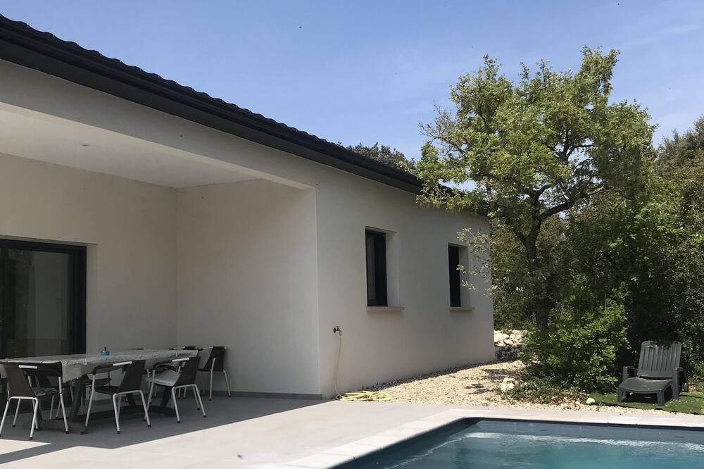 Photo of Outdoor in La Garde-Adhemar