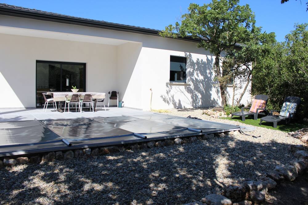 Photo of Patio Balcony in La Garde-Adhemar