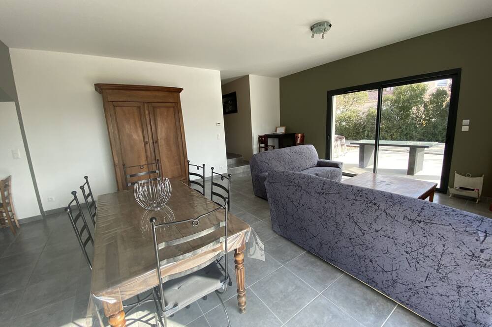 Photo of Livingroom in La Garde-Adhemar