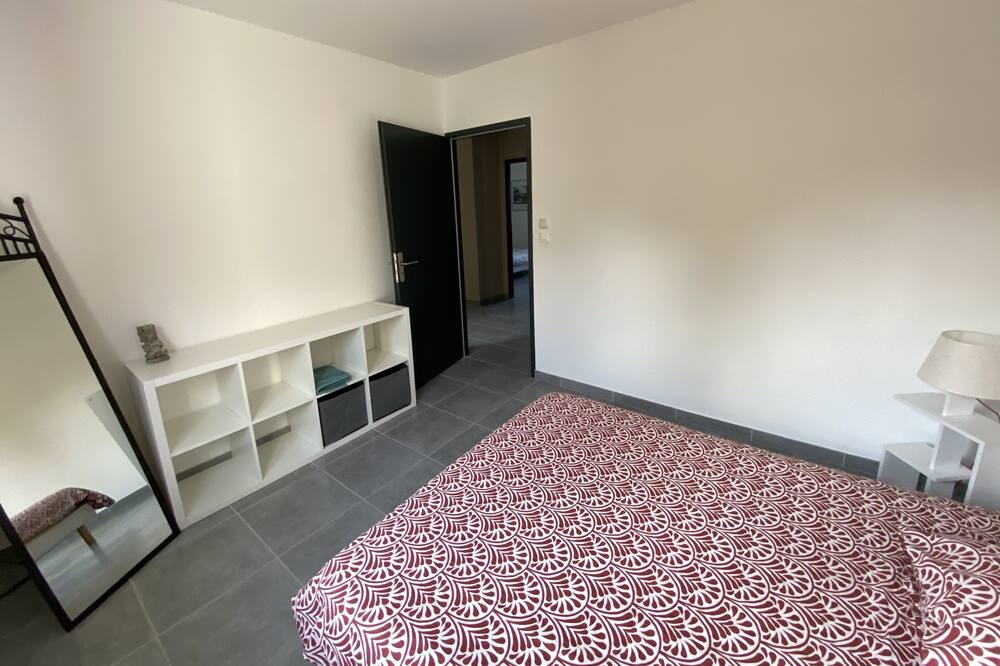 Photo of Bedroom in La Garde-Adhemar