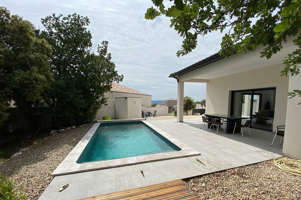 Photo of Outdoor in La Garde-Adhemar