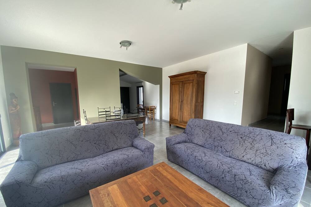 Photo of Livingroom in La Garde-Adhemar