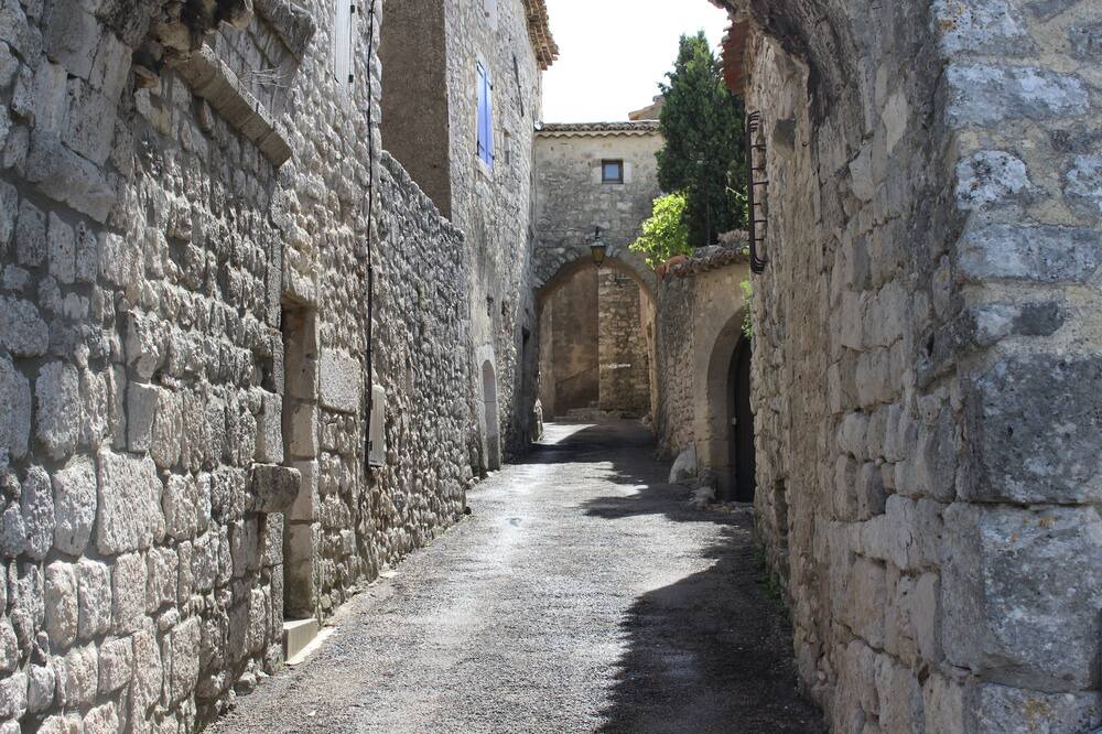 Photo of Outdoor in La Garde-Adhemar
