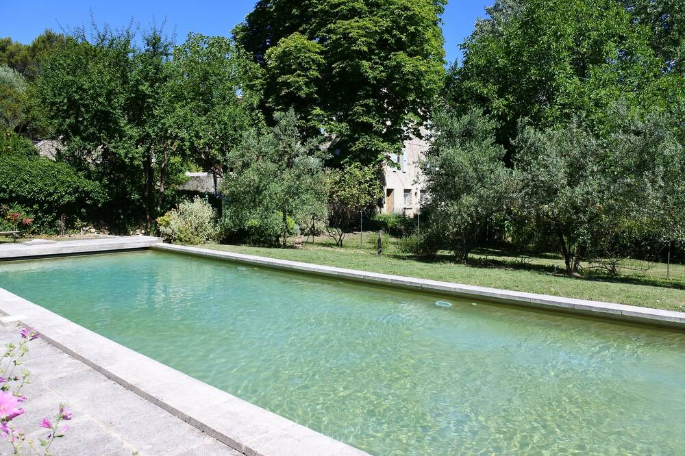 Photo of Outdoor in Crestet