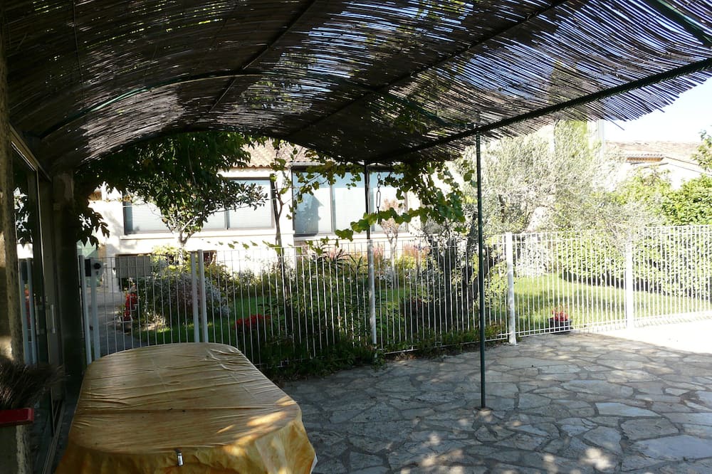 Photo of Outdoor in Violes