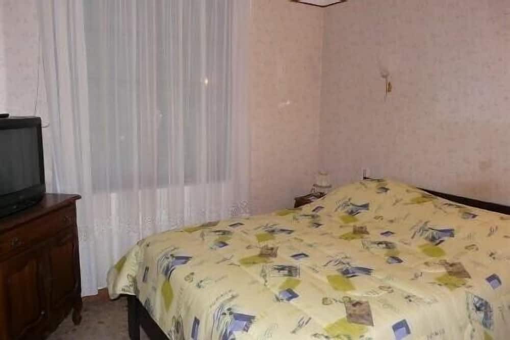 Photo of Bedroom in Violes