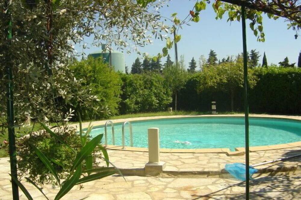 Photo of Outdoor in Violes