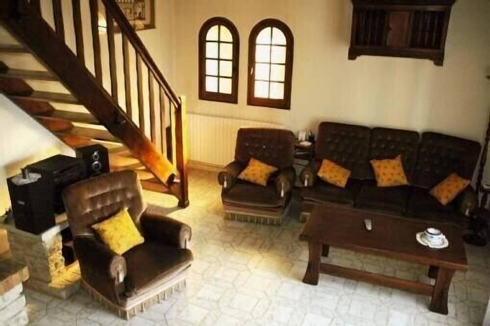 Photo of Livingroom in Violes