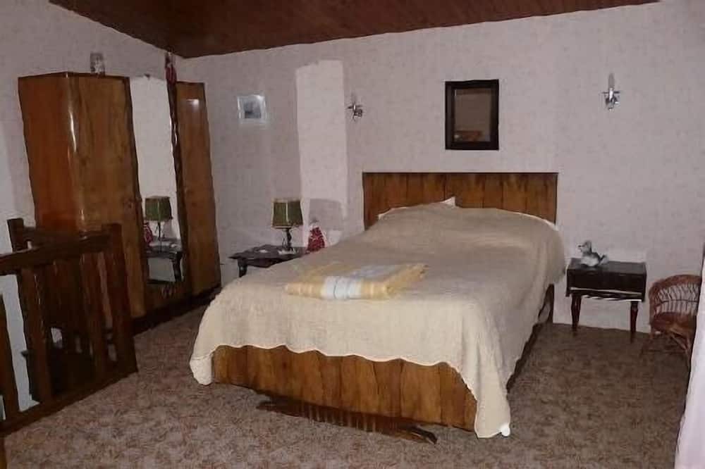 Photo of Bedroom in Violes