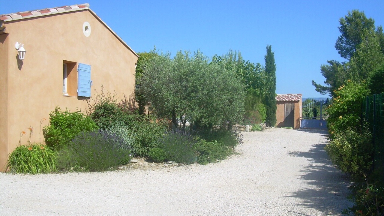 Photo of Outdoor in Caromb