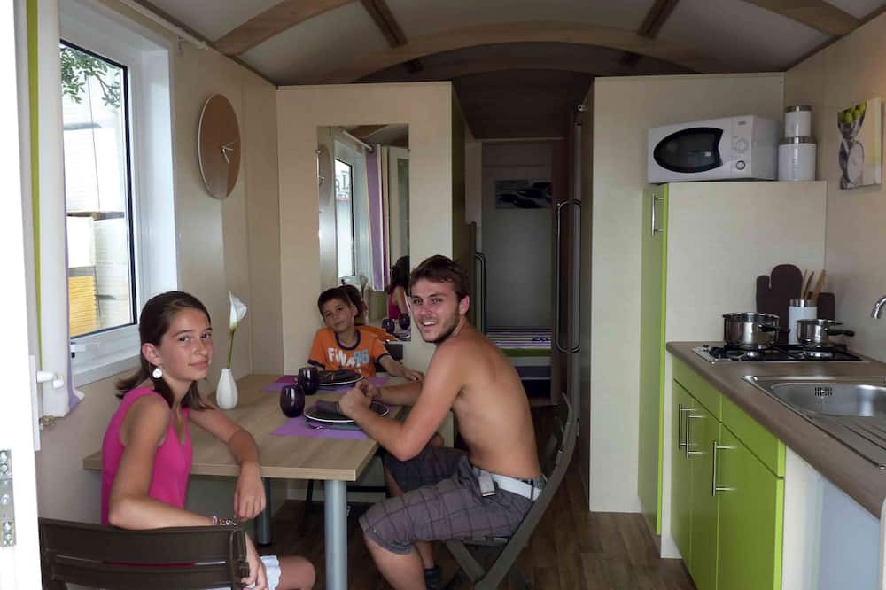Photo of Kitchen in Dompierre-les-Ormes