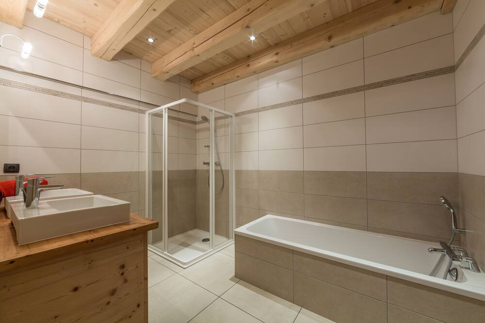 Photo of Bathroom in Beaufort