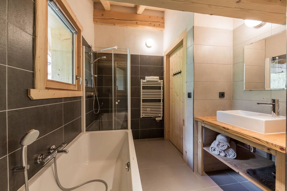 Photo of Bathroom in Beaufort