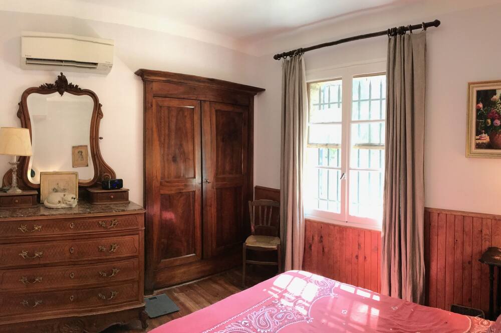 Photo of Bedroom in Mazan