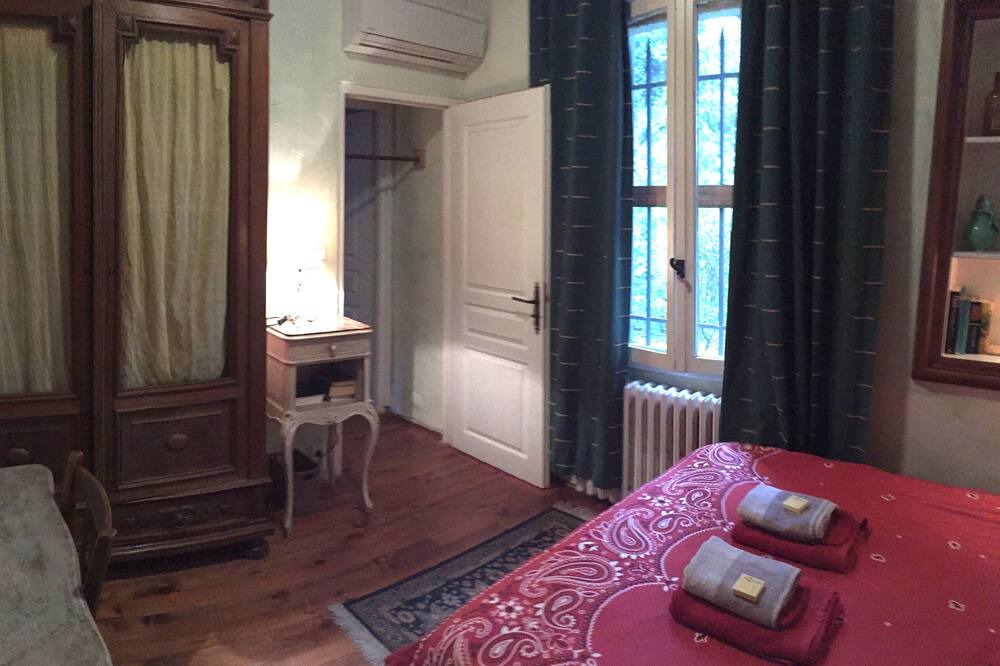 Photo of Bedroom in Mazan
