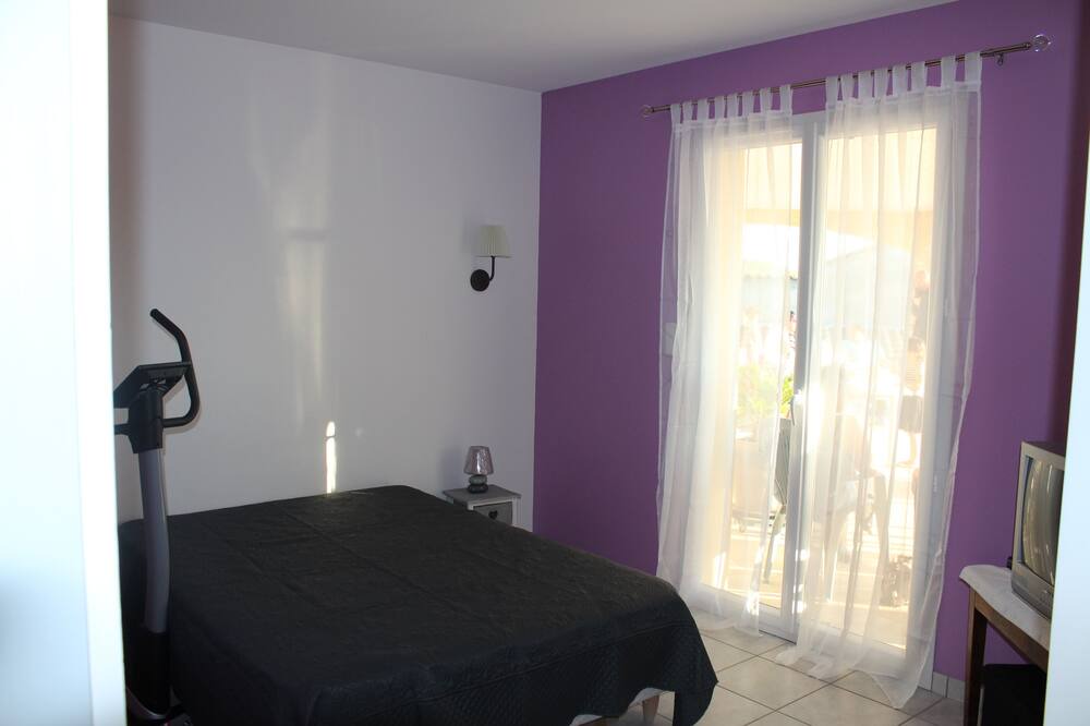 Photo of Bedroom in Villeneuve-de-Berg